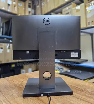 Desktop Computer Dell OptiPlex 7450 16GB Intel Core i5 SSD 256GB