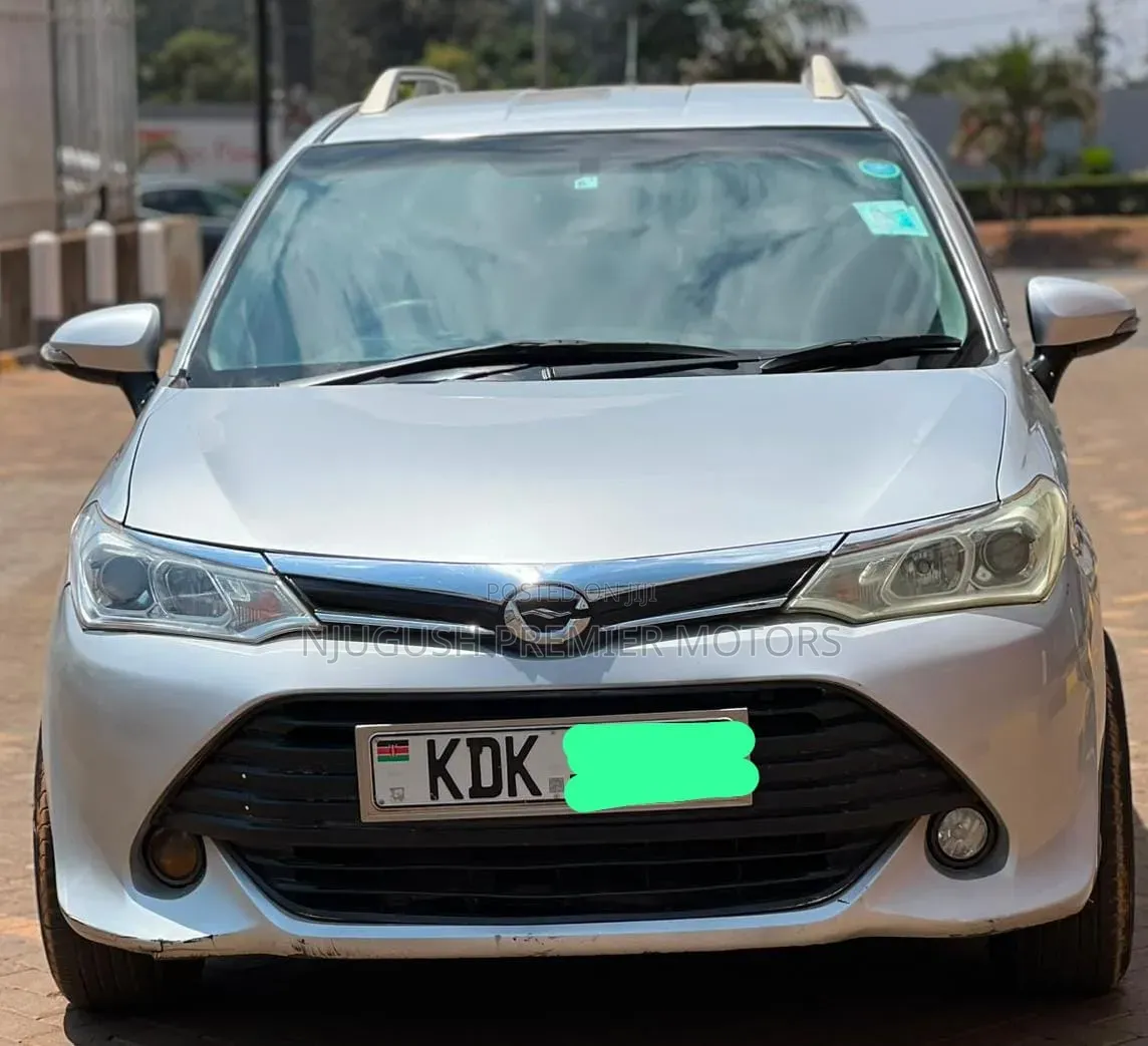 Toyota Corolla Fielder 2015 Silver