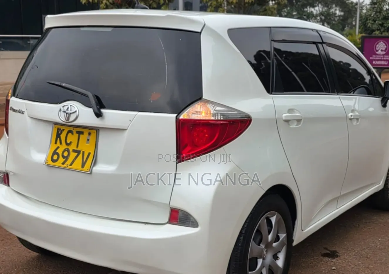 Toyota Ractis 2012 White