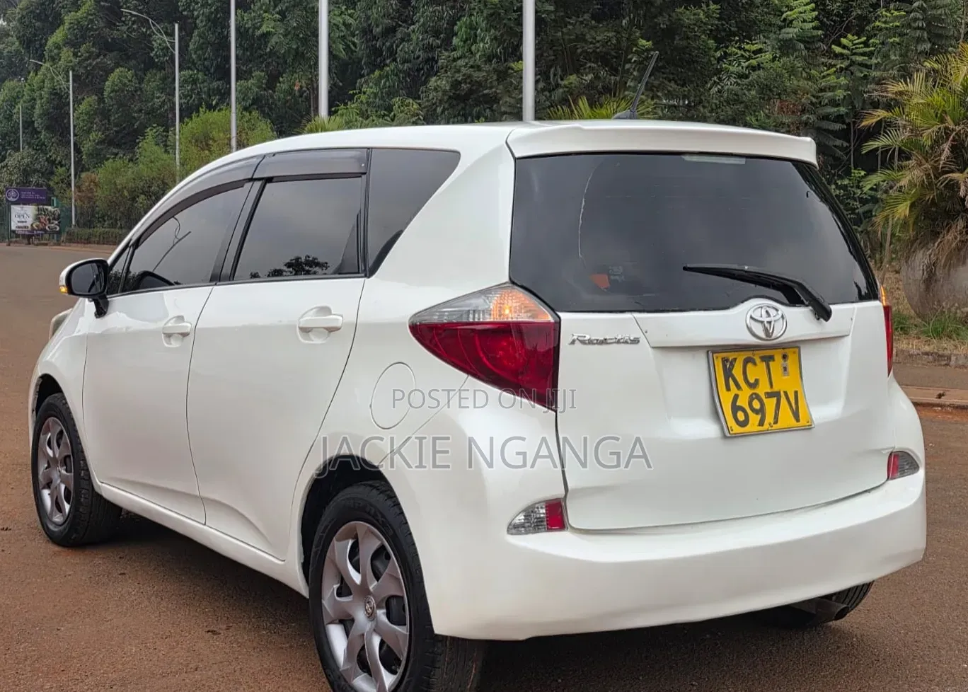 Toyota Ractis 2012 White