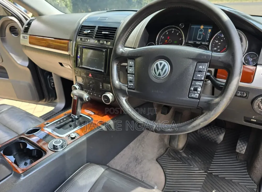 Volkswagen Touareg 2006 Blue