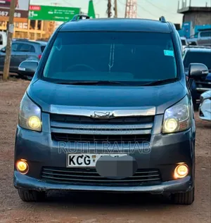 Toyota Noah 2008 Gray