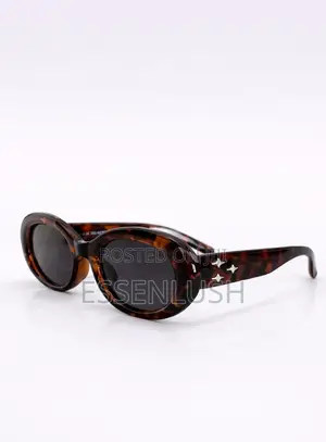 Glossy Black Thick-Frame Oval Sunglasses (Free Case)