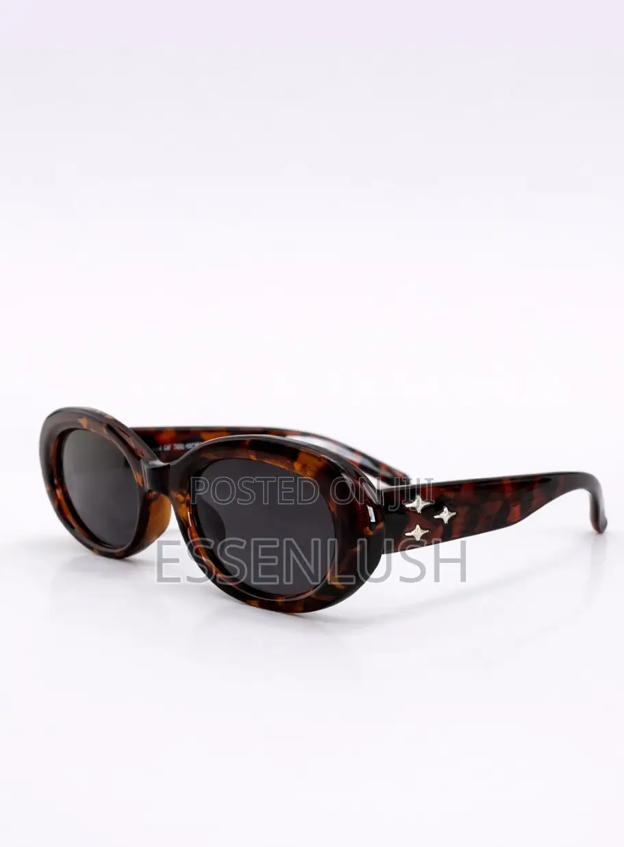 Glossy Black Thick-Frame Oval Sunglasses (Free Case)