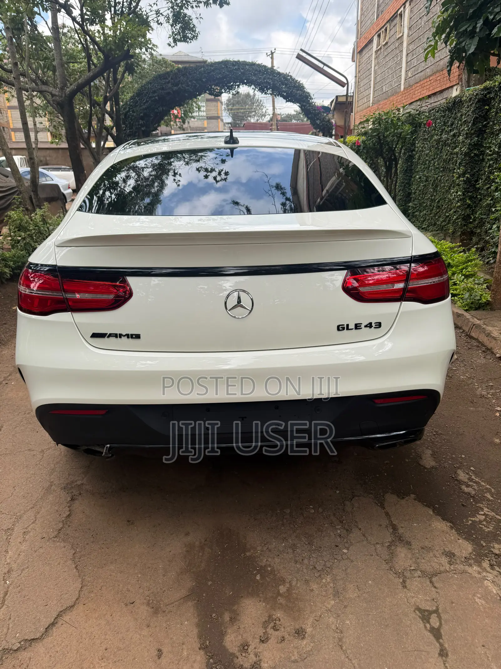 Mercedes-Benz GLE-Class AMG GLE 43 4MATIC 2019 Pearl