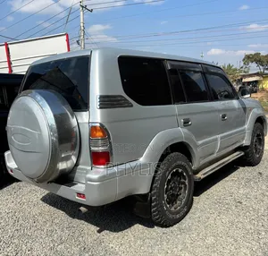 Toyota Land Cruiser Prado 2002 Silver