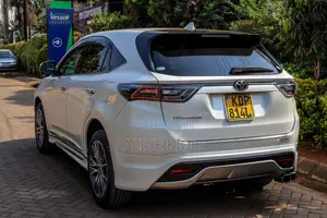 Toyota Harrier 2.0 2017 Pearl