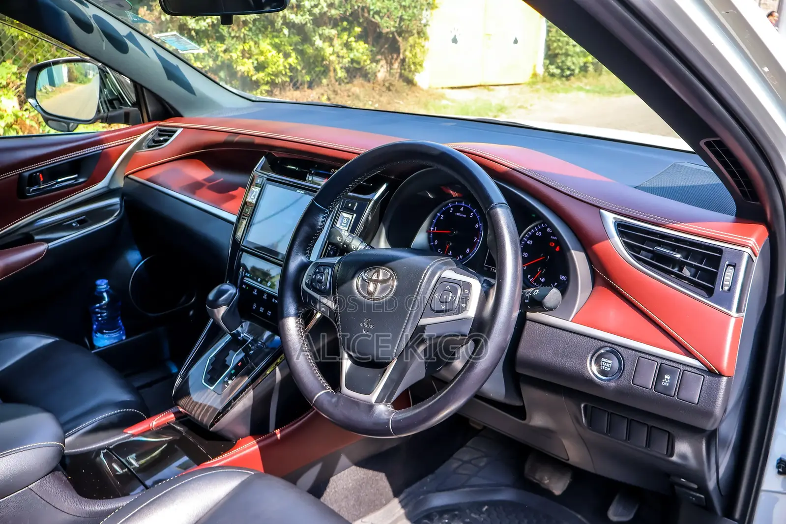 Toyota Harrier 2.0 2017 Pearl