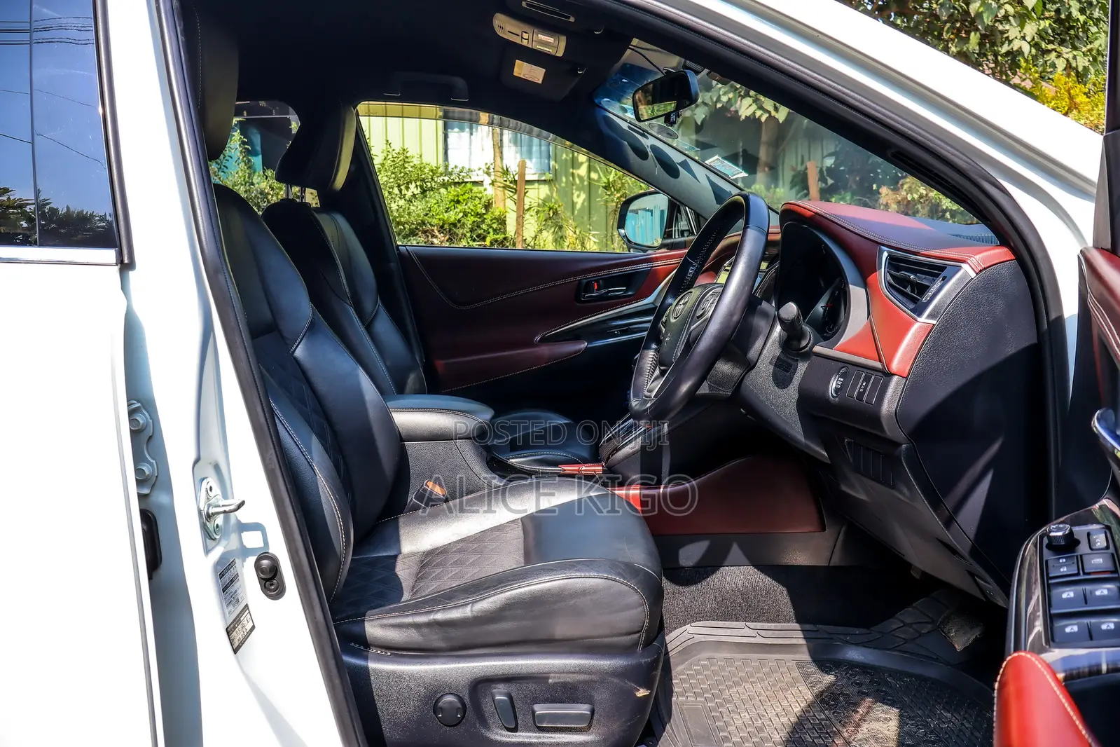 Toyota Harrier 2.0 2017 Pearl