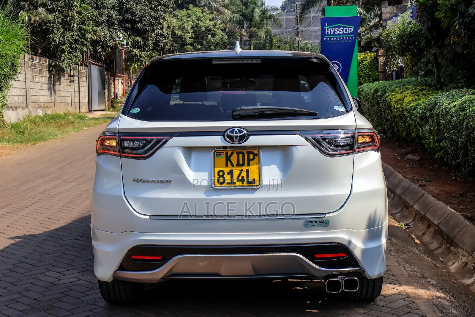 Toyota Harrier 2.0 2017 Pearl