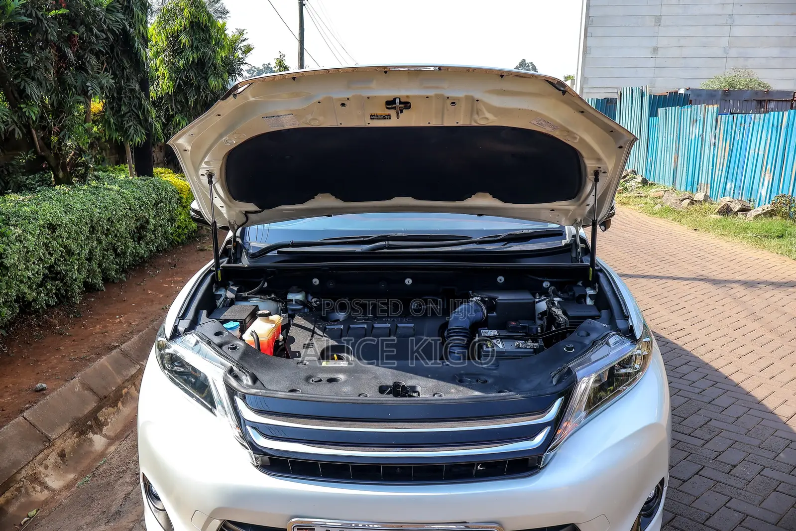 Toyota Harrier 2.0 2017 Pearl