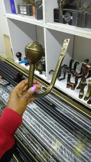 Elegant Touches for Elegant Spaces Brown and Bronze Holders