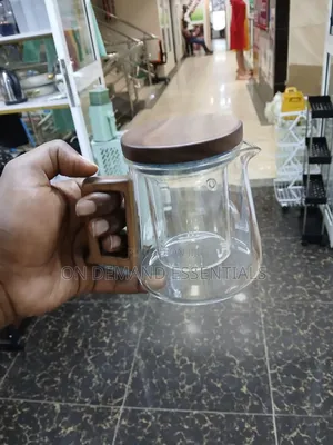 High Borosilicate Teapot With Walnut Handle