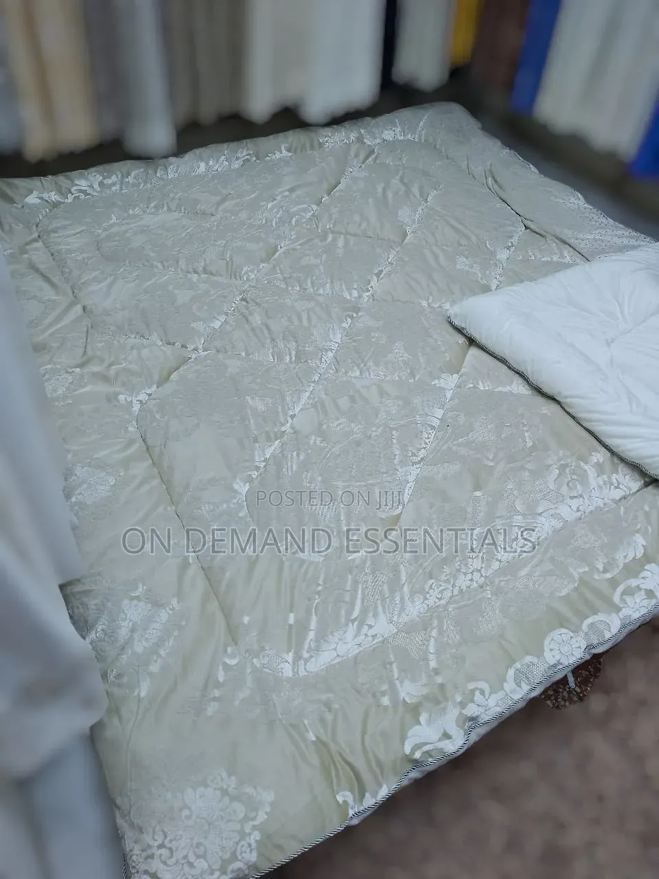 Silk Duvets 1 PC Duvet 1 PC Bedsheet