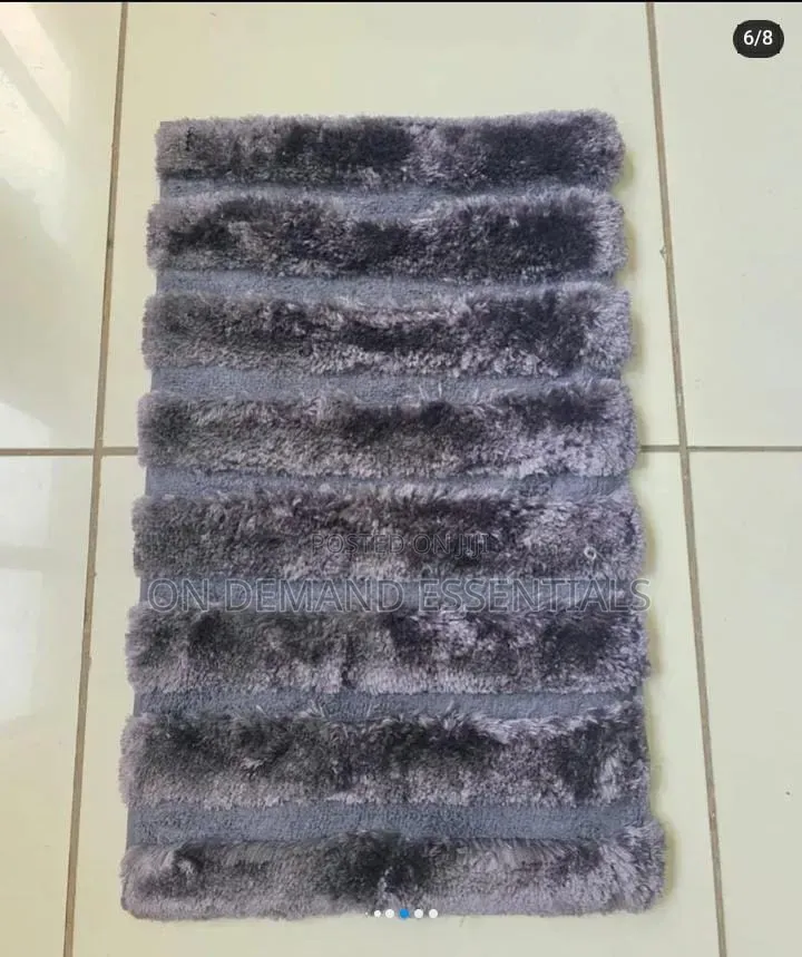 Ultra Soft Microfiber Bathroom Mat Size *50*8O* . Cm