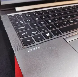 Laptop HP ZBook Firefly G8 16GB Intel Core i7 SSD 512GB