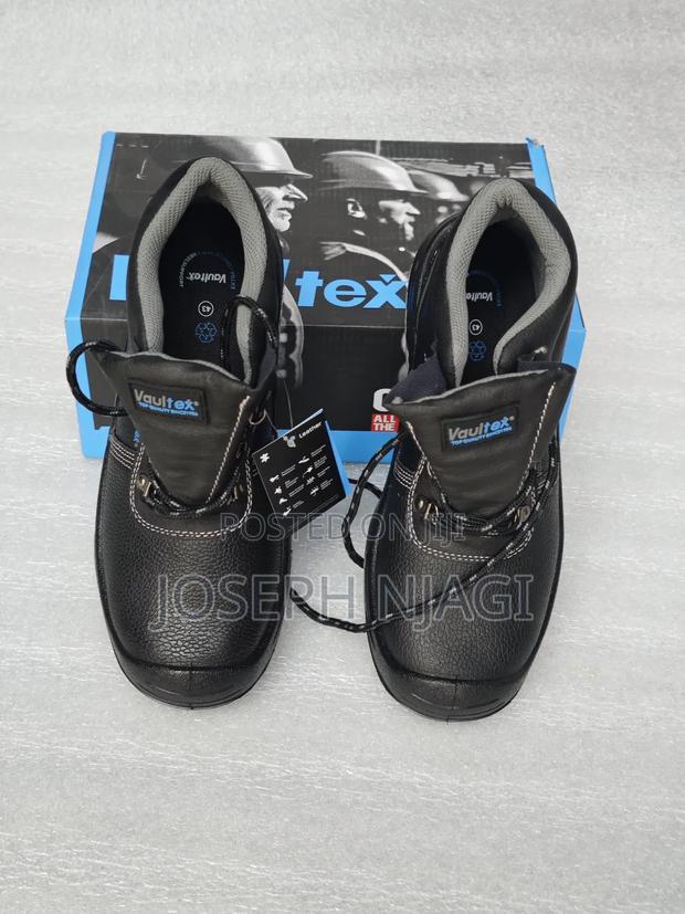Vaultex Safety Boots - main view