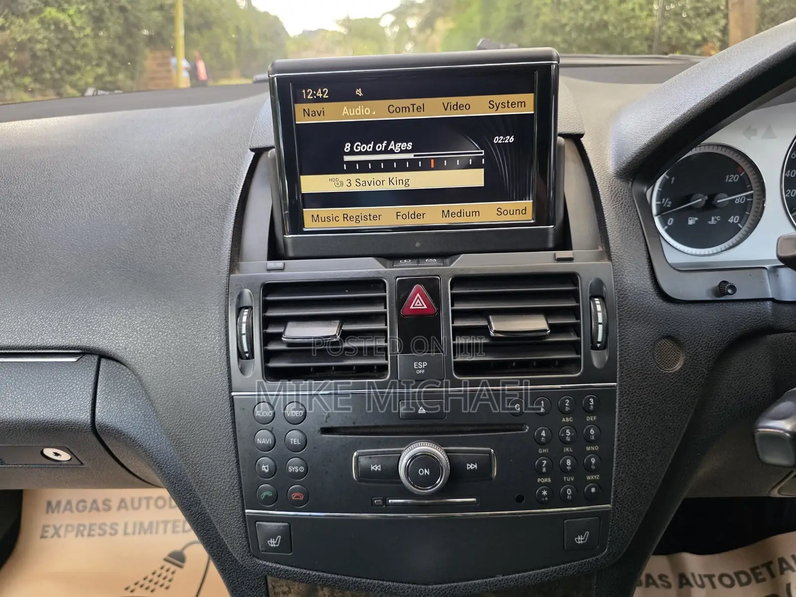 Mercedes-Benz C200 2008 Red