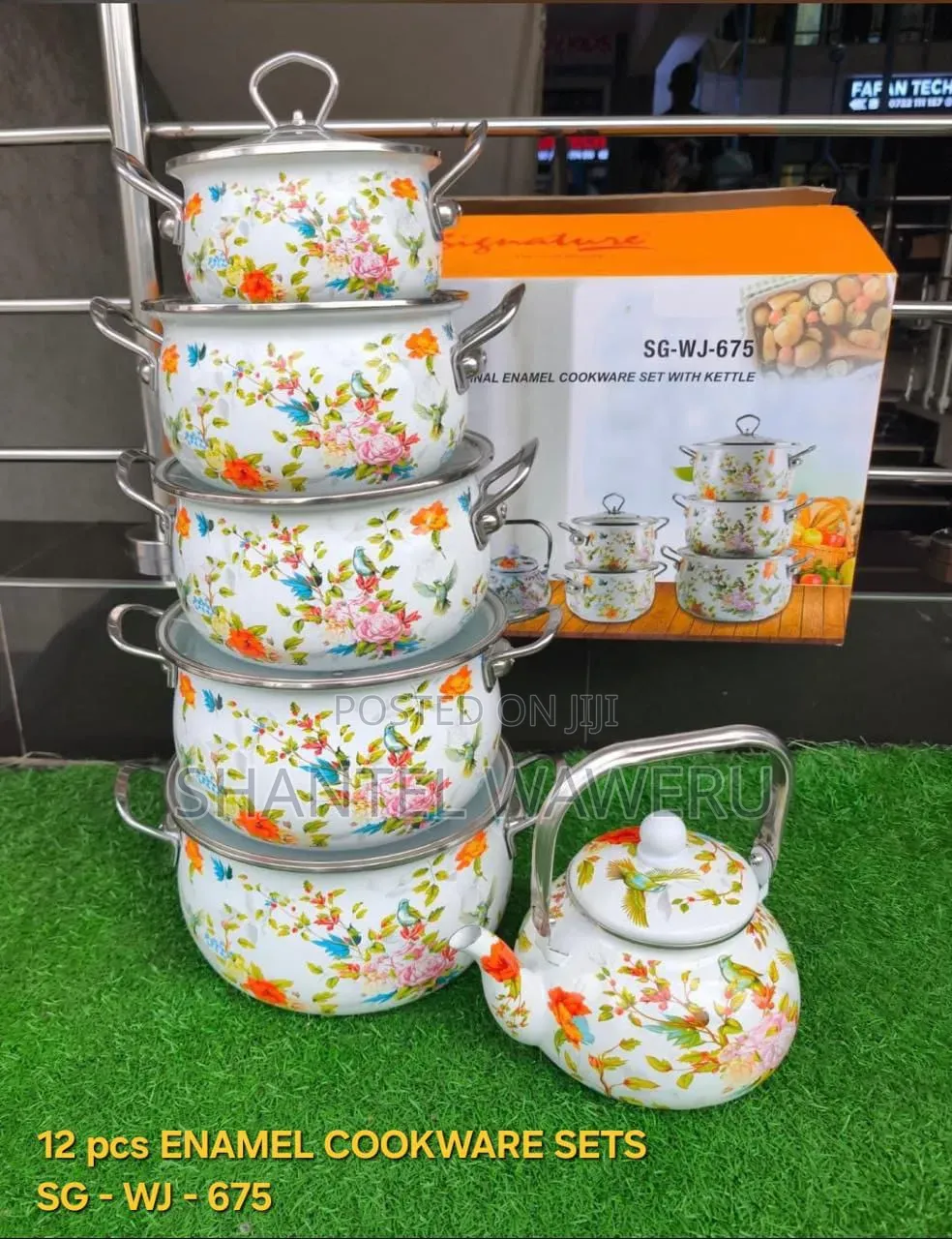 12 Pieces Enamel Cookware Set With Kettle