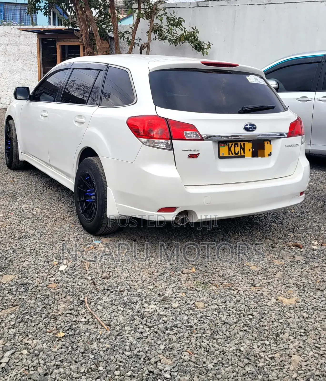 Subaru Legacy 2009 White
