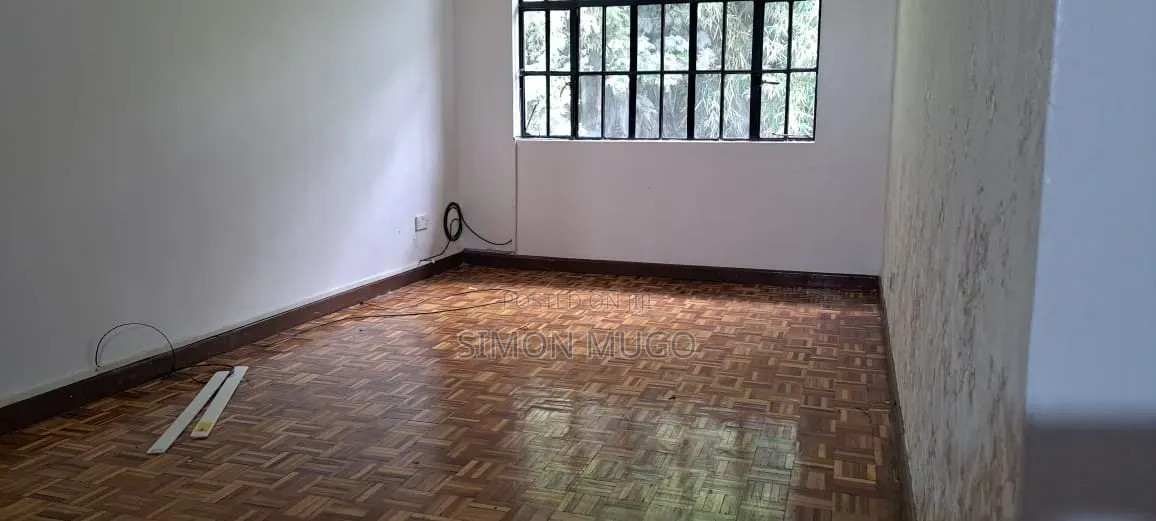 3bdrm Maisonette in Ridgeways for rent