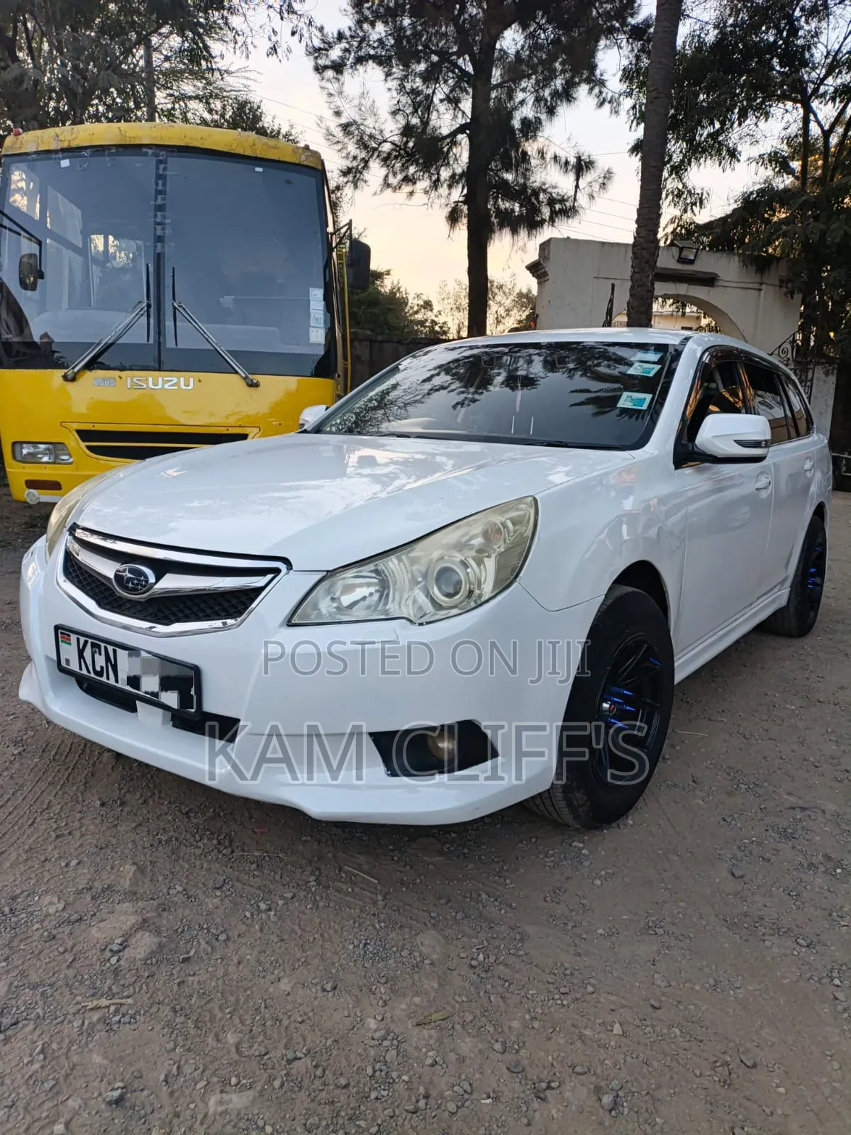 Subaru Legacy 2011 Off white