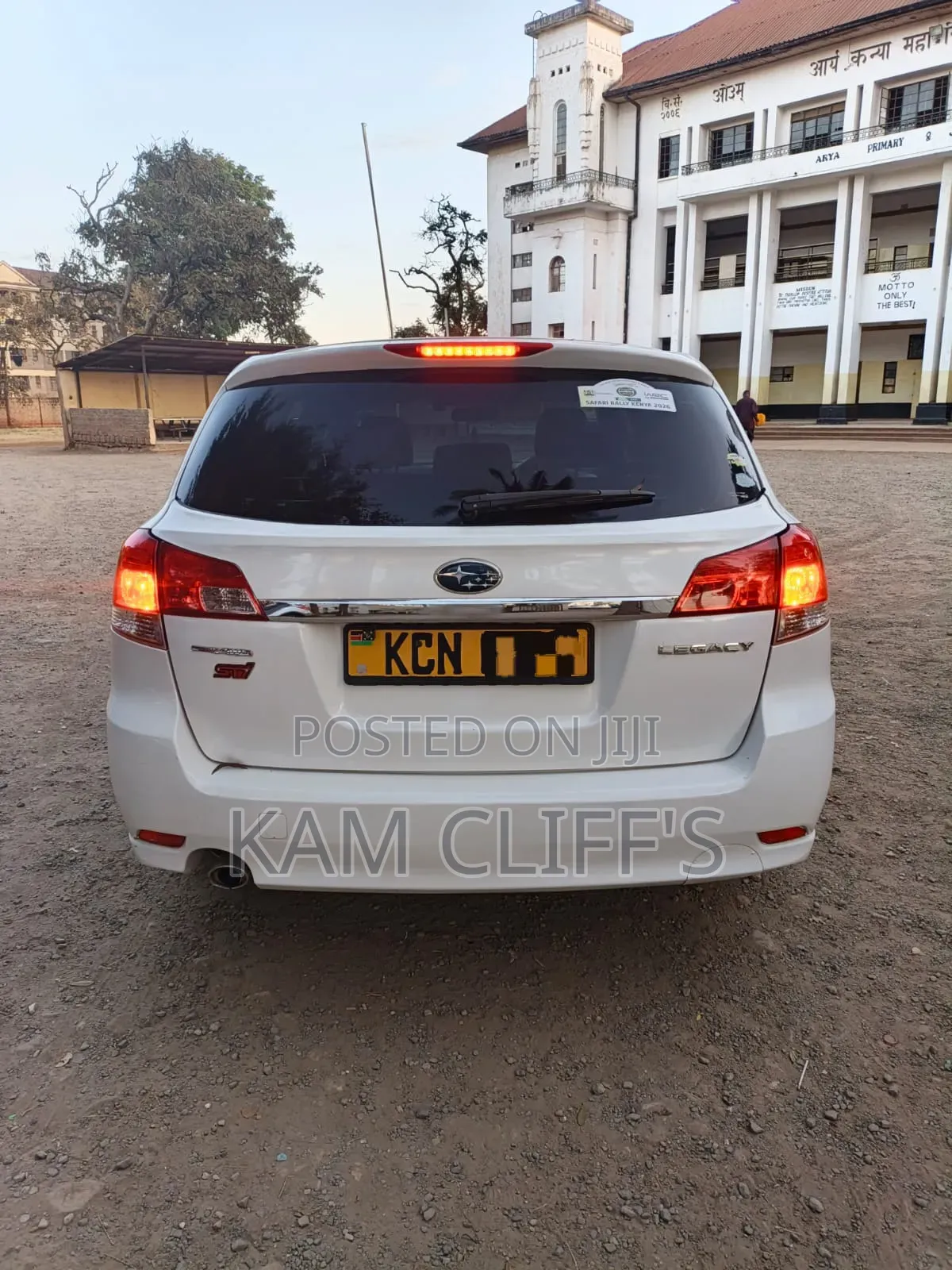 Subaru Legacy 2011 Off white