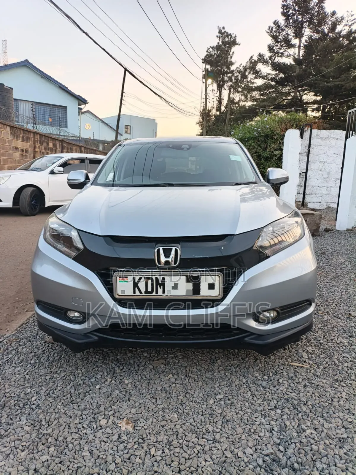 Honda Vezel 2016 Silver