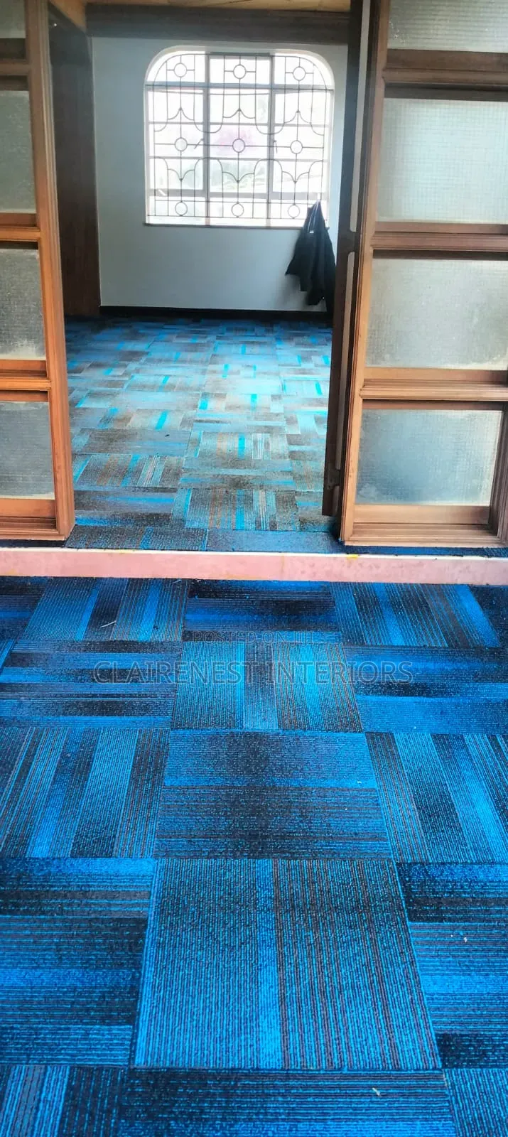Blue Carpet Tiles That Combine Beauty and Practicality.