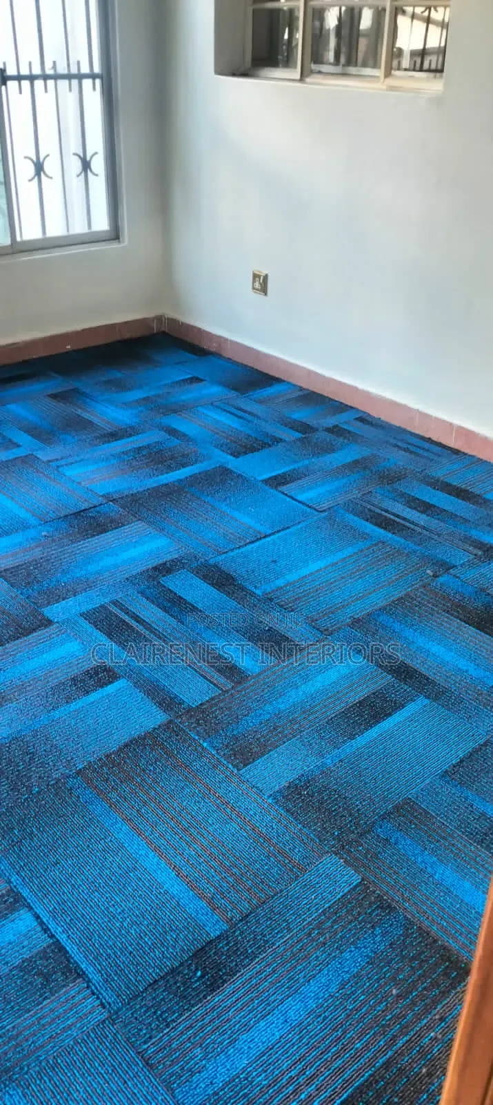 Blue Carpet Tiles That Combine Beauty and Practicality.
