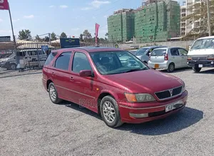 Toyota Vista 2000 Red