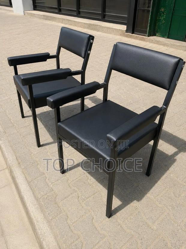Waiting Chairs - thumbnail 2