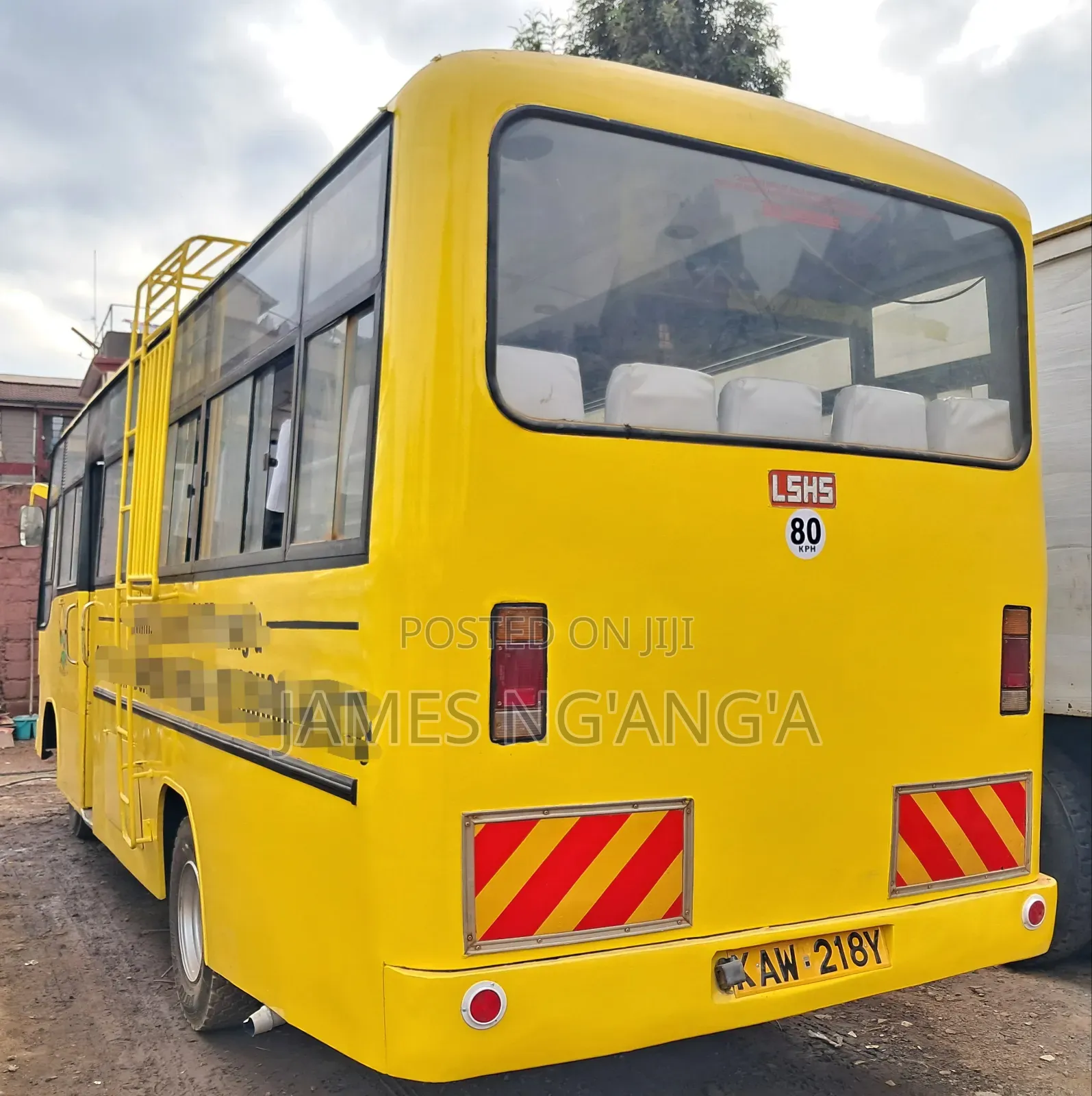 Isuzu NQR 2006 Yellow