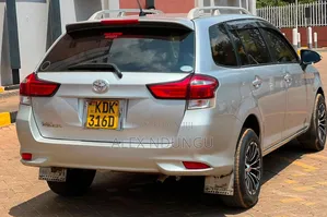 Toyota Corolla Fielder 2015 Silver