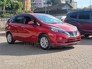 Nissan Note 1.2 Hybrid 2019 Red