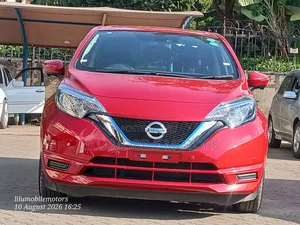 Nissan Note 1.2 Hybrid 2019 Red