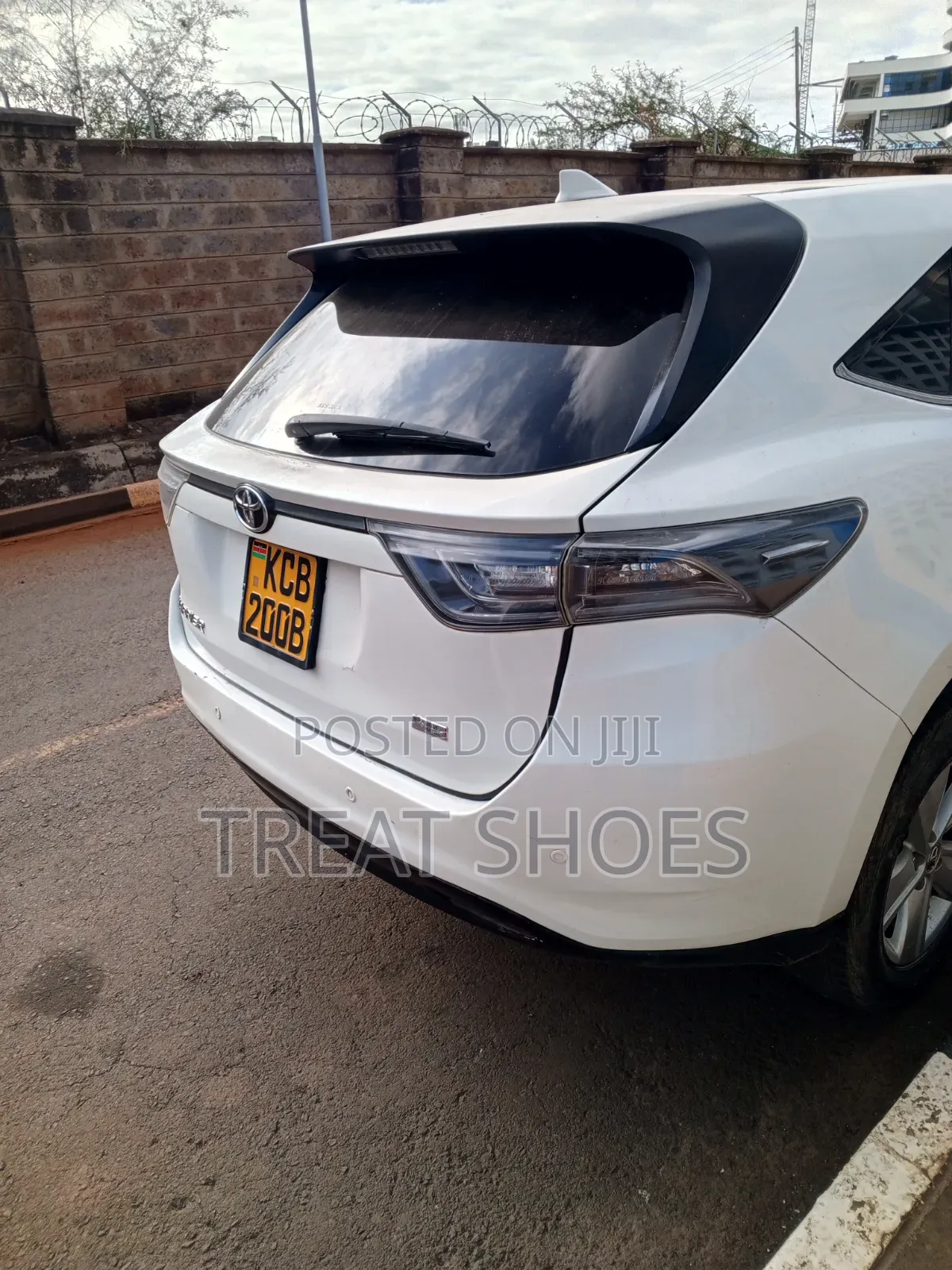 Toyota Harrier 2014 White