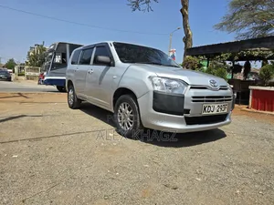 Toyota Succeed SV Premium 2016 Silver