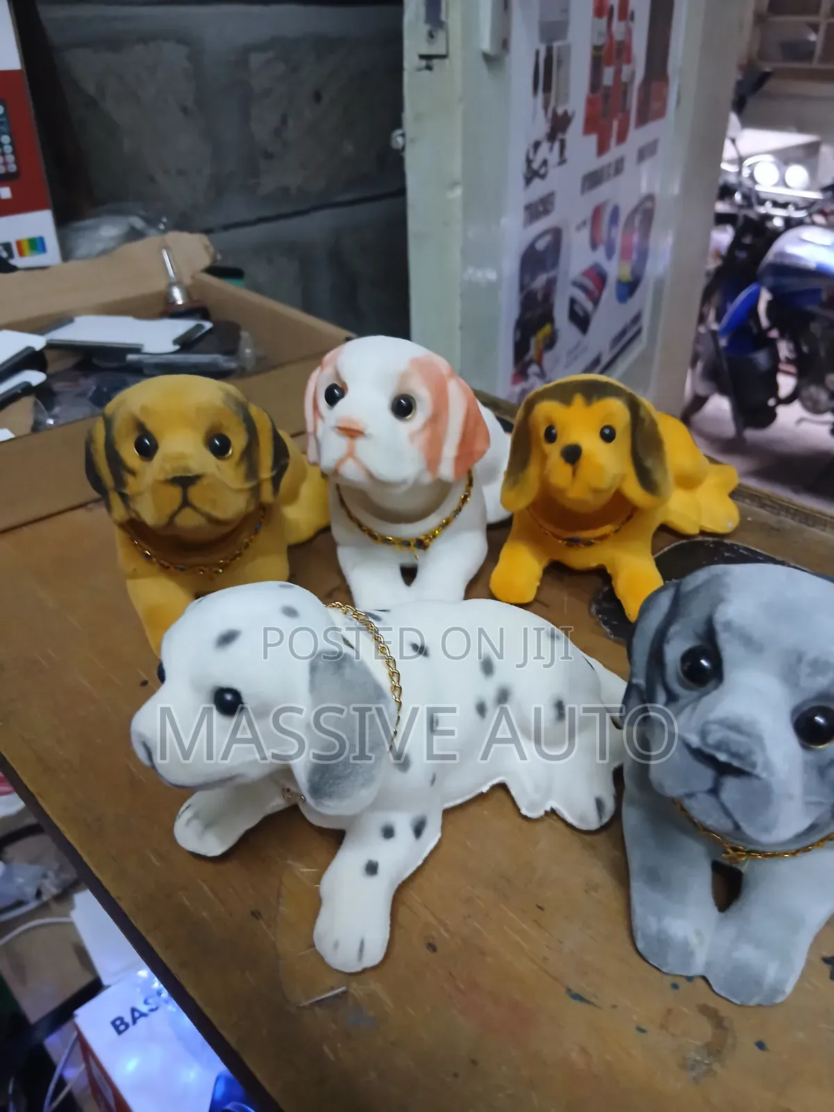 Car Dashboard Puppy for Vehicle Decoration/ Shaking Head Dog