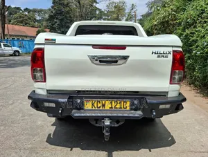 Toyota Hilux 2016 White