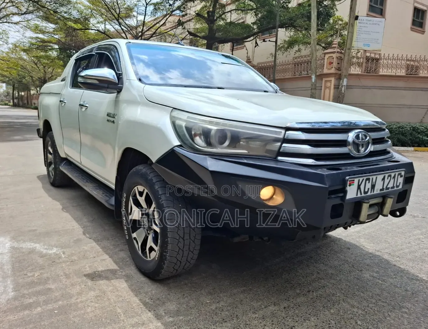 Toyota Hilux 2016 White