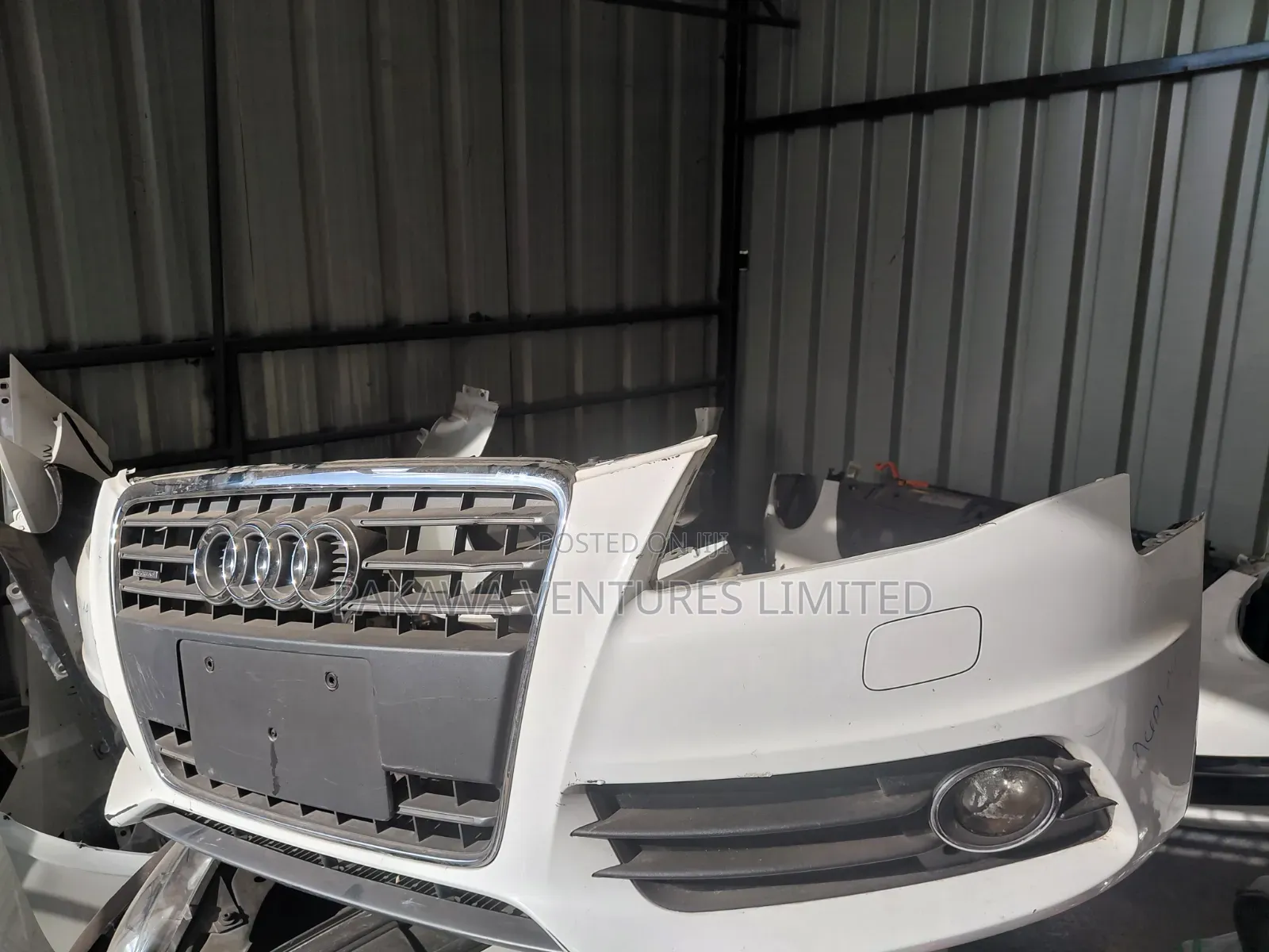 Audi A4 Nosecut (2010)