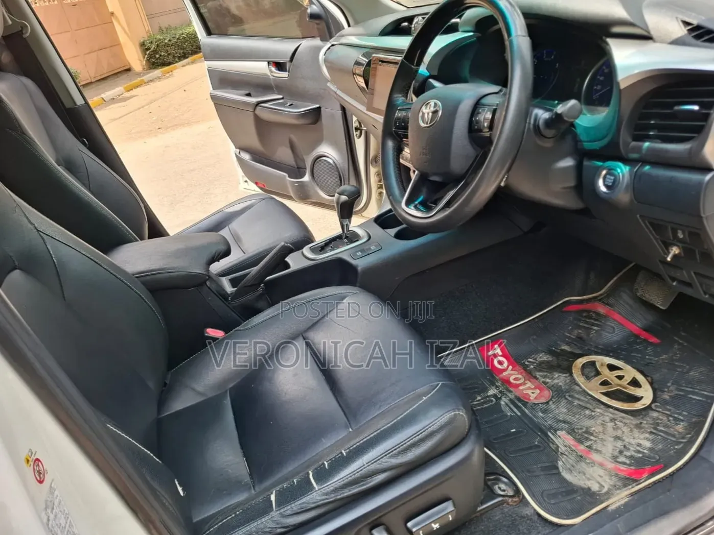 Toyota Hilux 2016 White