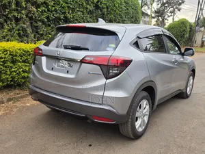 Honda Vezel 2019 Silver