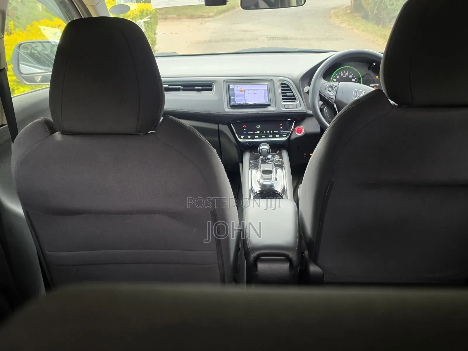 Honda Vezel 2019 Silver