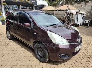 Nissan Note 2011 Burgundy