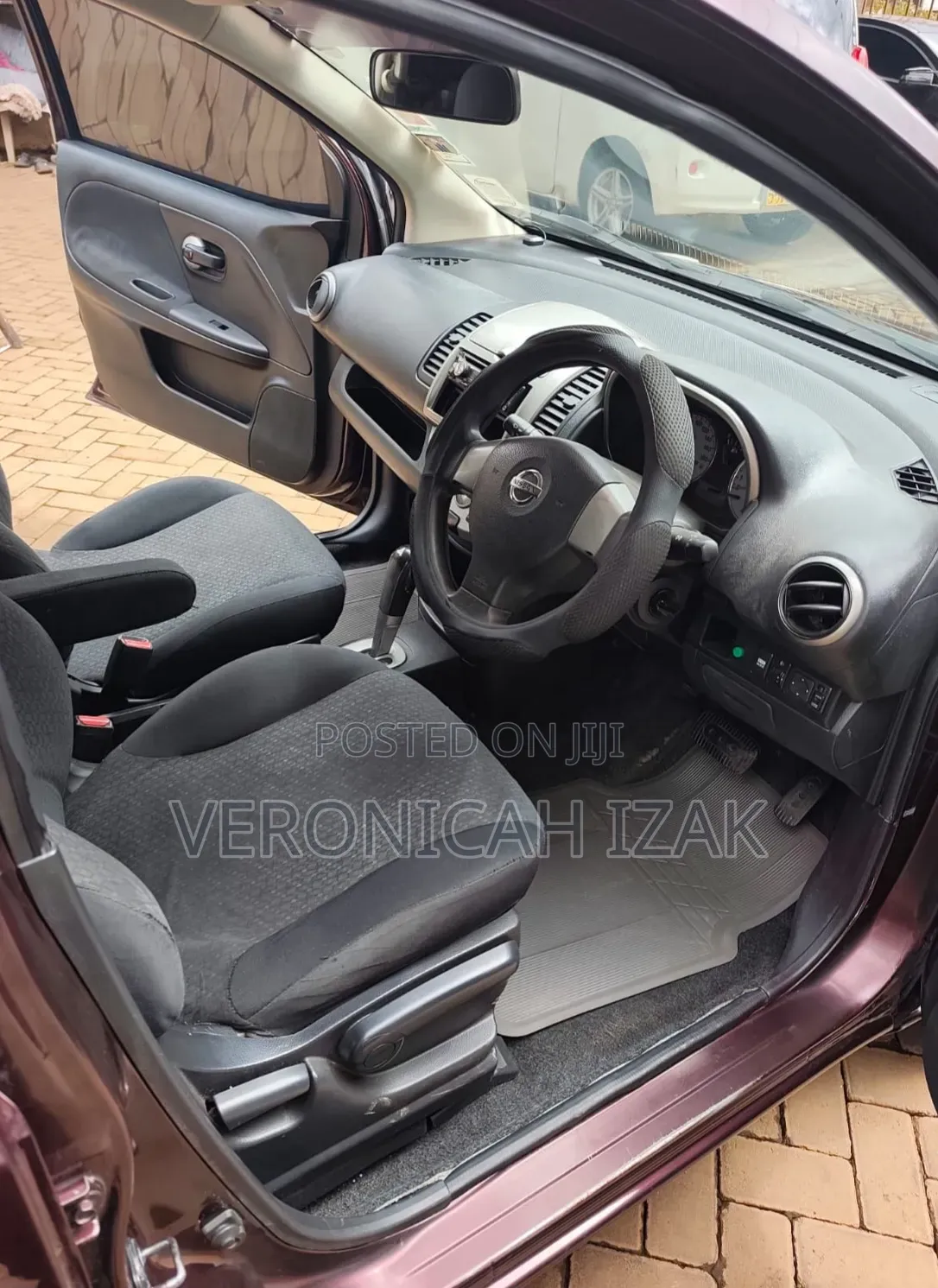 Nissan Note 2011 Burgundy