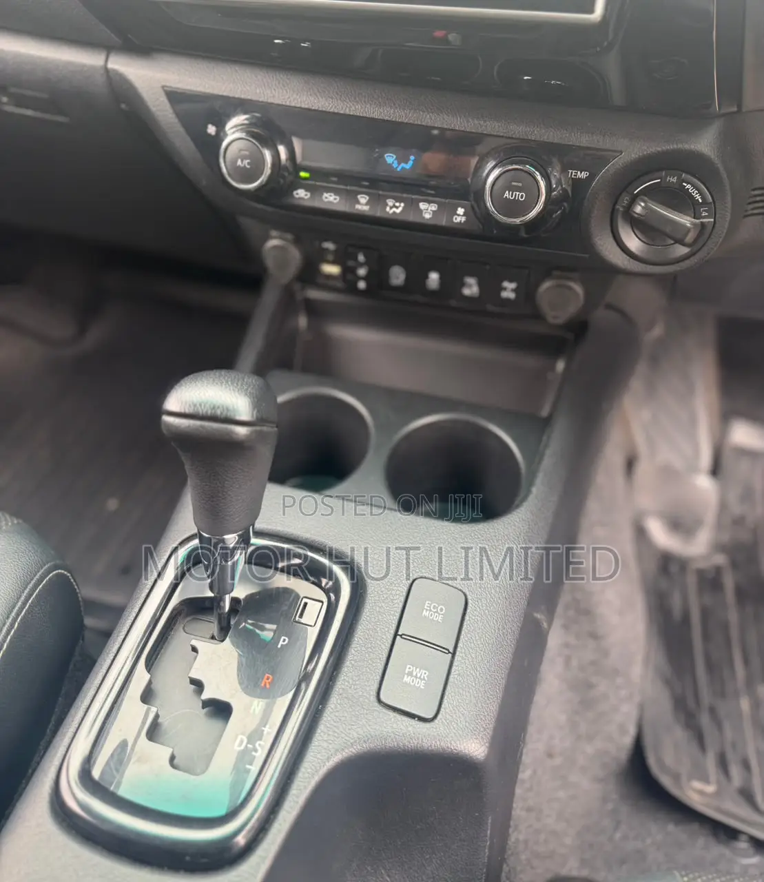 Toyota Hilux 2019 Blue