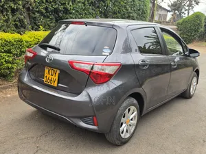 Toyota Vitz 1.0 FWD 5dr 2019 Gray