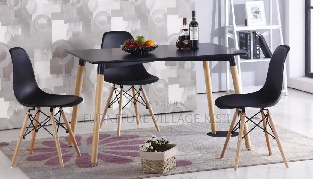 Home Furniture: Eames Dining Seat